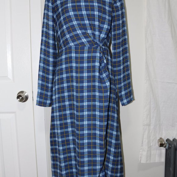 C/MEO Collective | CMEO Twist Front Midi Dress with Side Slit in Blue Plaid - Picture 2 of 5